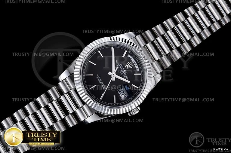 0726 Versatile RDD0220H – DayDate 36mm 701